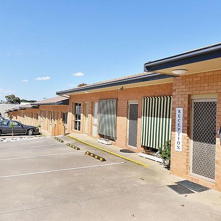 Cranbourne Motor Inn Exterior photo