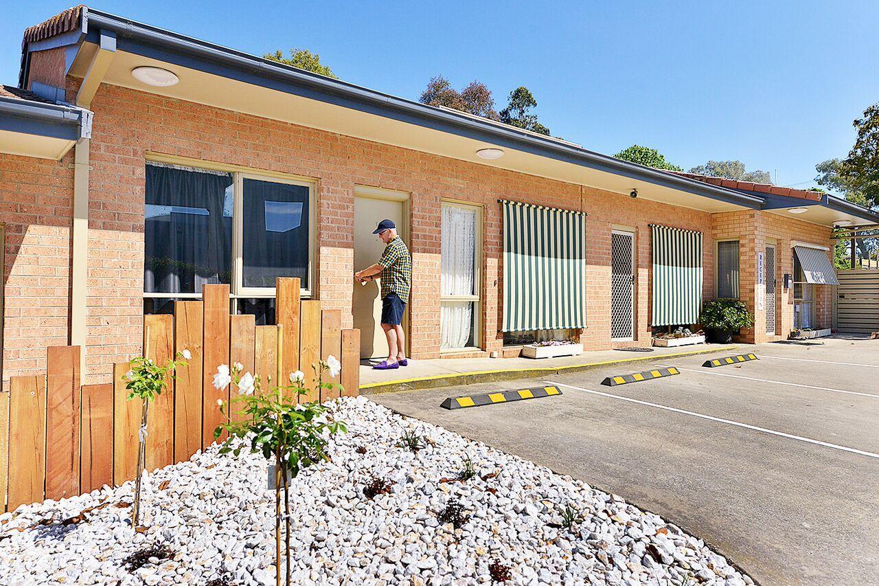 Cranbourne Motor Inn Exterior photo